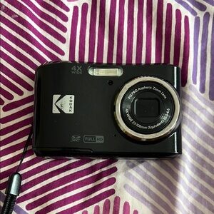 LIKE-NEW Kodak PixPro FZ45